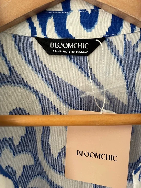 BloomChic Blue and White Printed Midi Dress Button Detail Size 14/16 NWT - Picture 9 of 11